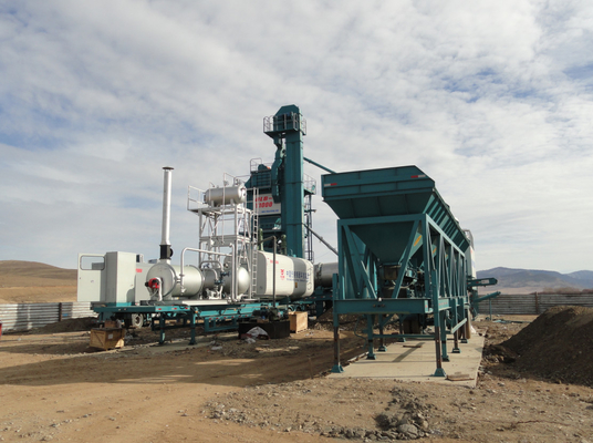 Towing Tractor Drive Mobile Asphalt Batch Mixing Plant With Wearable Blade