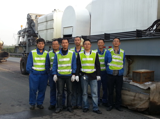 Asphalt Resurfacing Process Hot In Place Road Recycler Machine 2 - 5m / Min Heating Speed