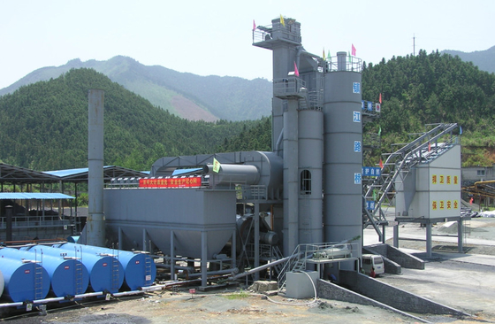 50000L Bitumen Storage Tank Asphalt Mixing Plant Hot Recycling Interface Reserved