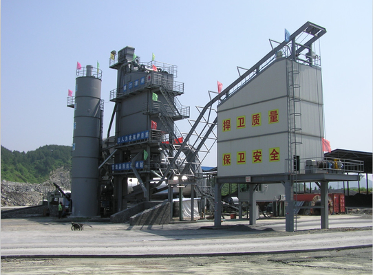 50000L Bitumen Storage Tank Asphalt Mixing Plant Hot Recycling Interface Reserved