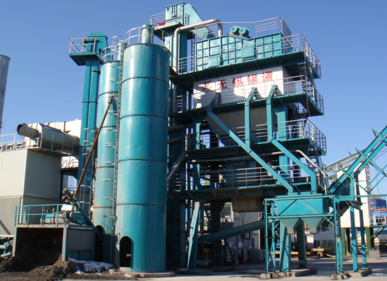 Accuracy Batching Asphalt Mixing Equipment , Wet Mix Plant 50T Filler Tank 55KW Winch